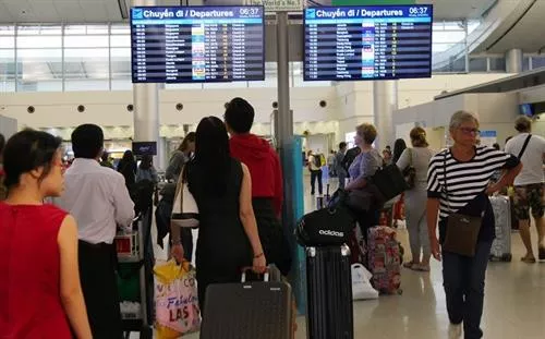 SAIGON-HCMC AIRPORT TO NHATRANG BY PRIVATE CAR 