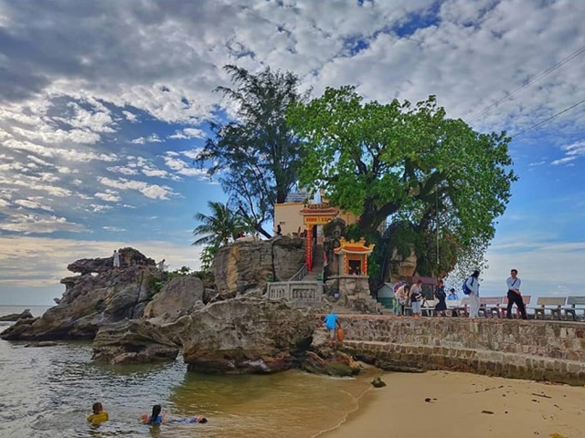 Half-Day-In-Phu-Quoc-By-Private-Car-1