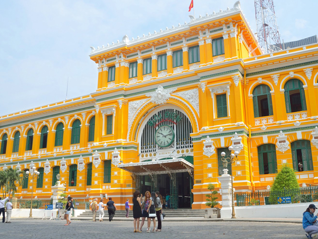 Ho-Chi-Minh-City-Half-Day-Tour-By-Private-Car-2