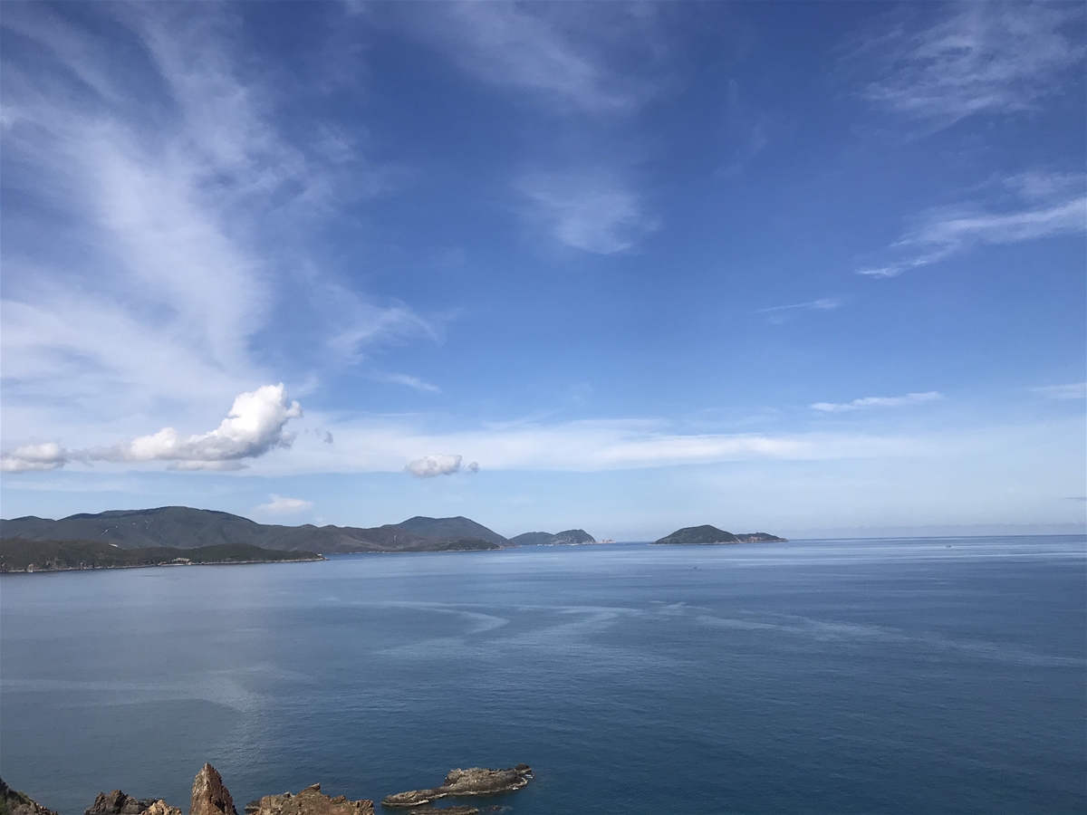 Ho Chi Minh car hire with driver to Nha Trang by car, taxi, minivan and van
