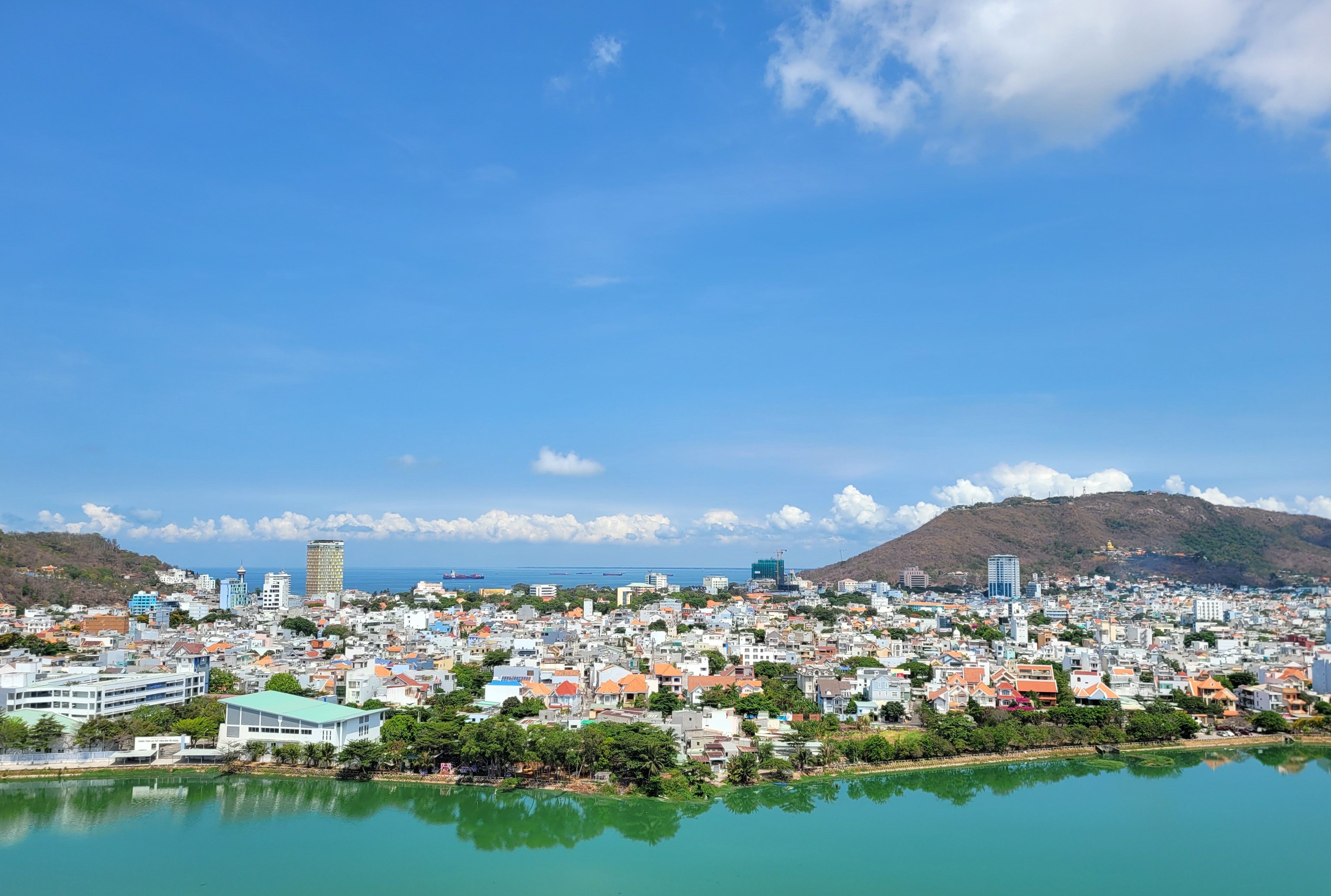 Expressway to Vung Tau