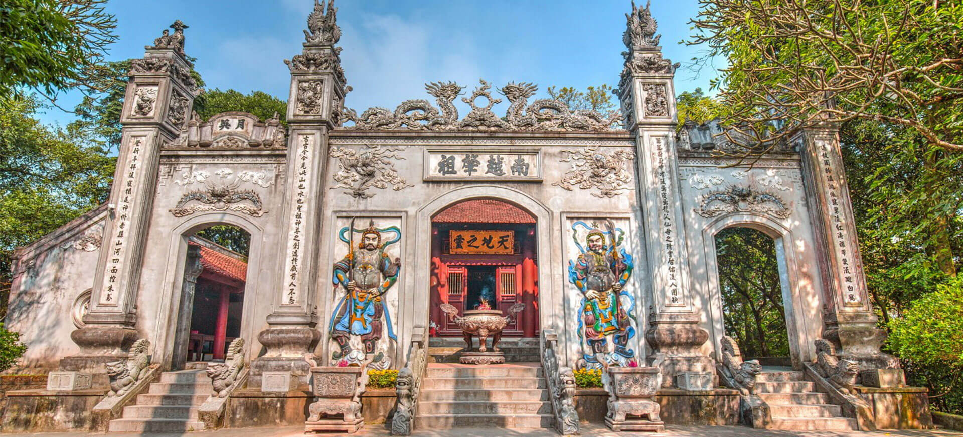 Den Hung Temple Phu Tho – private car day trip from Hanoi