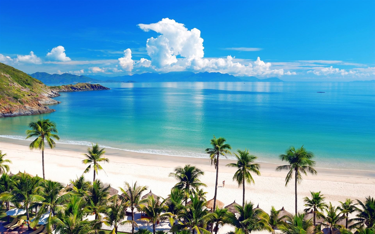 Private Car From Nha trang airport to Mui ne